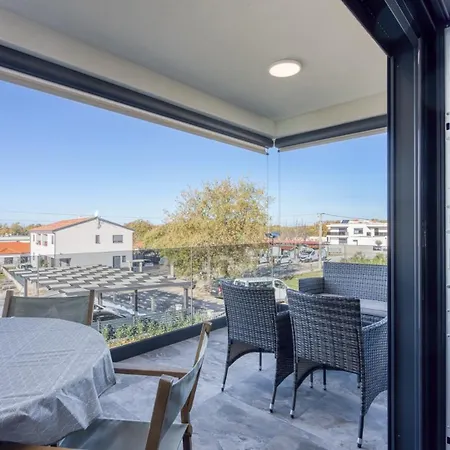 Apartman Adria 1 By Guide Poreč