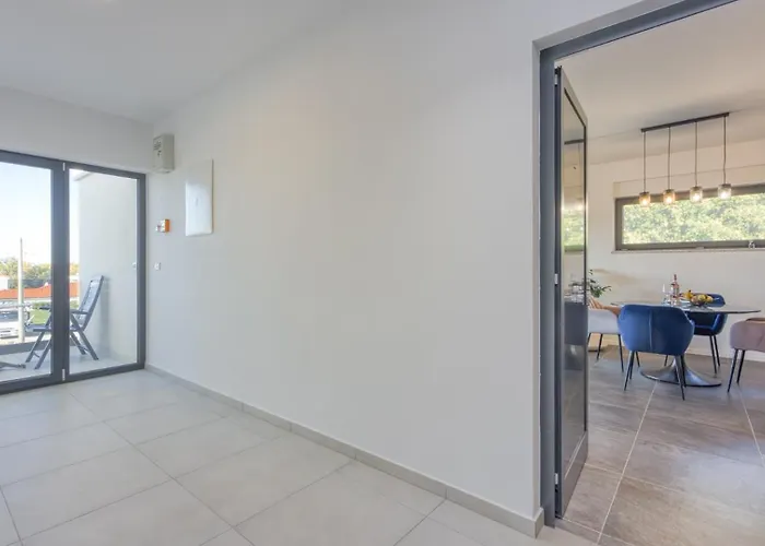 Adria 1 By Guide Apartman